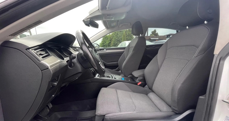 Volkswagen Arteon cena 84900 przebieg: 167000, rok produkcji 2017 z Mikołajki małe 232